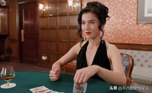 香港老牌風情女神現狀：轉行賣蛋糕，單身獨居，54歲變普通大媽