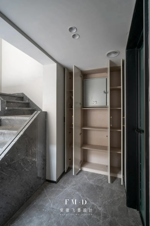 揭秘450㎡別墅的高階蛻變,上下6層客廳挑高6.4m,高階大氣很耐看 揭秘450㎡別墅的高階蛻變,上下6層客廳挑高6.4m,高階大氣很耐看