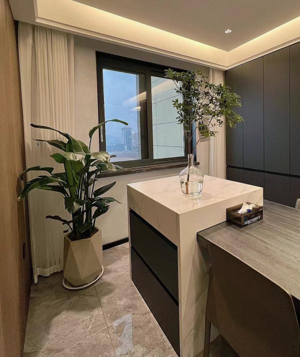 小兩口172㎡新居，沒跟父母同住的自由，裝成了&OpenCurlyDoubleQuote;理想家&rdquo;的樣子