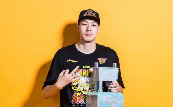 15萬票！全明星首發？廣東32歲國手意外之喜，CBA投票規則爭議大