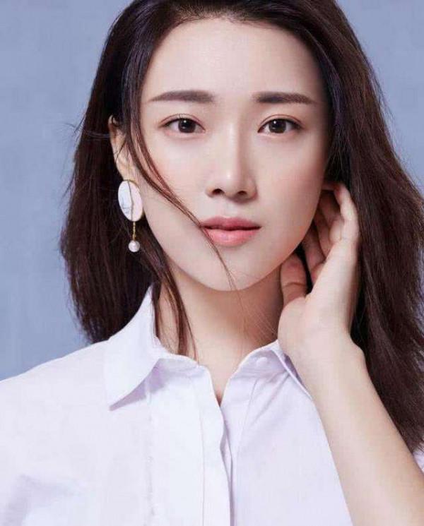 《女心理師》熱播,倪萍盡顯老態,楊紫形象顛覆,章若楠驚豔全場 《女心理師》熱播,倪萍盡顯老態,楊紫形象顛覆,章若楠驚豔全場