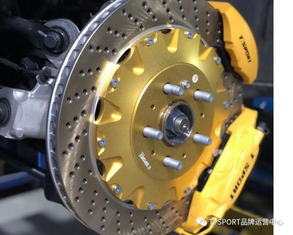 特斯拉Model Y升級TTSPORT前六後四雙卡鉗套裝