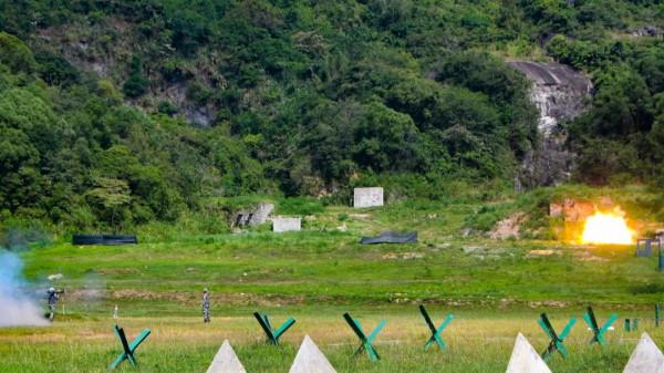 反坦克火箭彈射擊，看著就帶勁兒！