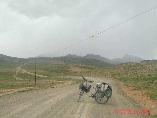 崑崙山的穿越——花石峽、冬給措納湖至香日德