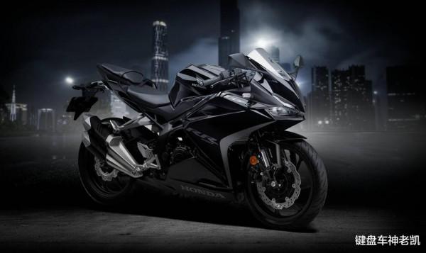 本田釋出2022款CBR250RR,雖然長得帥、跑得快,但是價格也高啊 本田釋出2022款CBR250RR,雖然長得帥、跑得快,但是價格也高啊