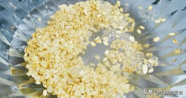 燕麥搭配赤小豆,堅持一週腰圍小了一圈,低脂飽腹低熱量,真厲害 燕麥搭配赤小豆,堅持一週腰圍小了一圈,低脂飽腹低熱量,真厲害