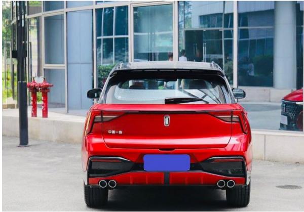 試駕奔騰T55，後排空間一般，配1.5T引擎實力如何？