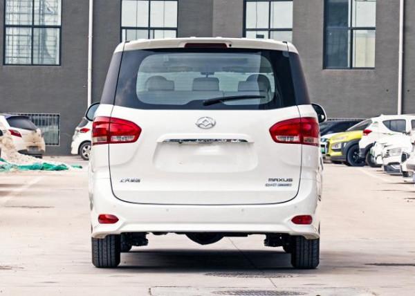 配2.0T發動機+軸距3198mm，起價14.58萬元，大通G10太能“裝”了