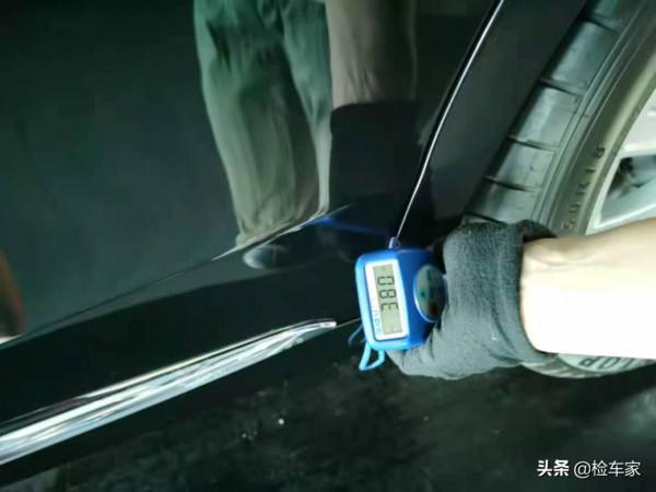 55萬買臺二手賓士S320充排場，生意人的精明？網友：車上才是贏家