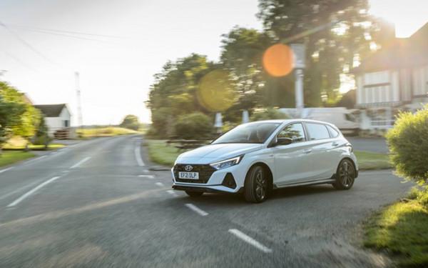 渦輪+輕混加持 顏值出眾！韓國版飛度上市 引進必買系列？