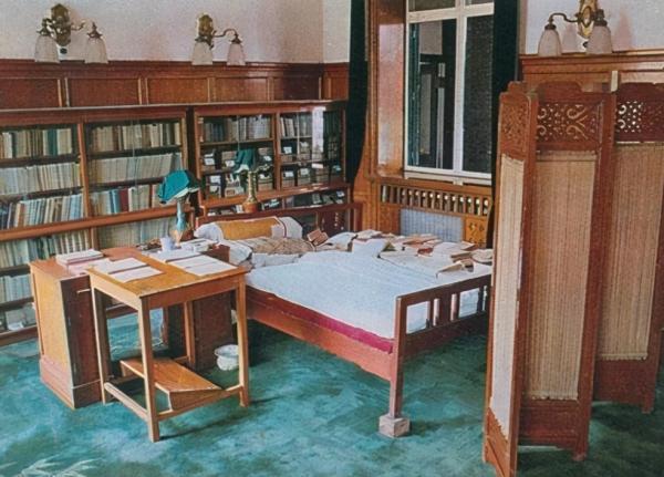 49年列車上毛澤東突然犯病，衛士解釋：主席到香山後就得了頭暈病