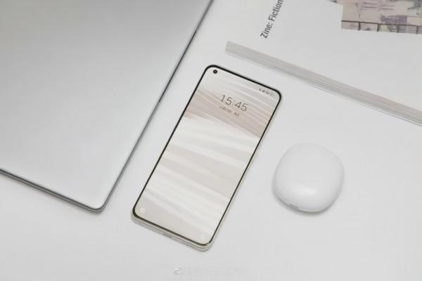 realme gt2系列確定使用直屏，柔性直屏技術，很獨特的思路？