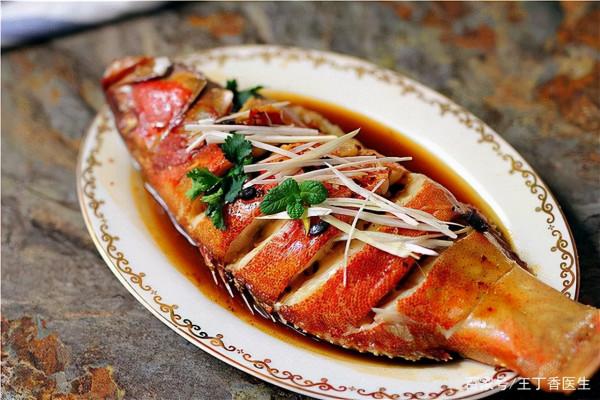 “老得慢”的女性，最愛吃這5類食物，看看有沒有你的最愛