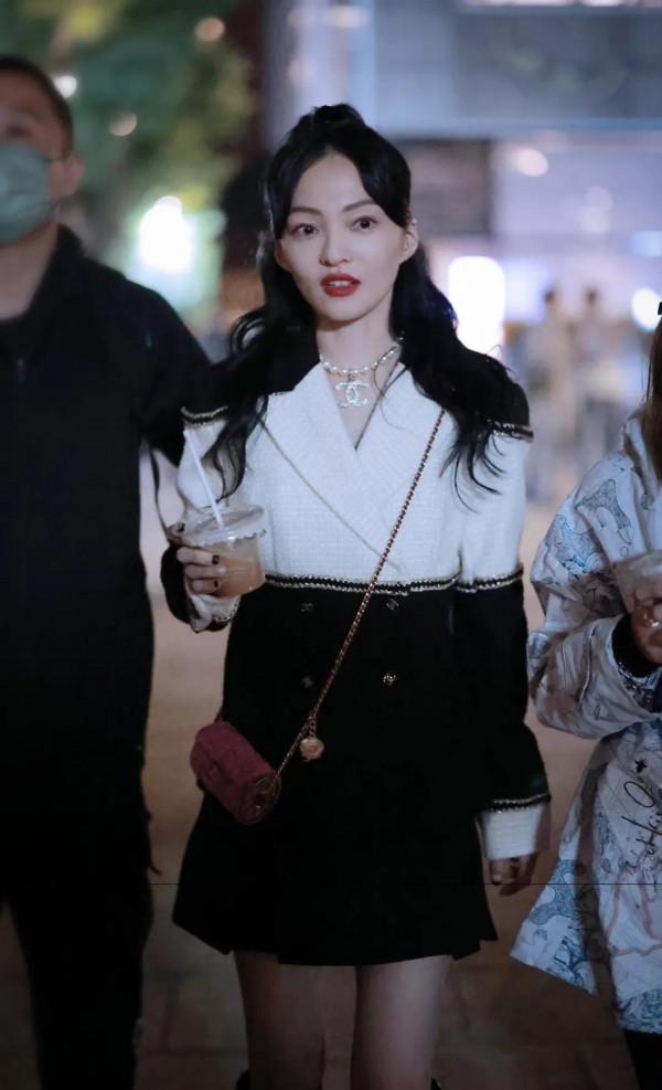 張韶涵直播下班