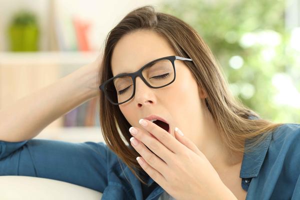 睡眠充足，但白天仍舊犯困？是用腦過度，還是貧血？留意下