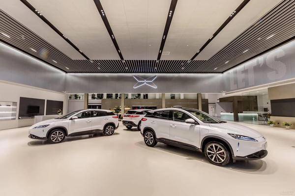 「晚報」國行 Apple Watch 支援“心電圖”/索尼 PS4 主機被破解