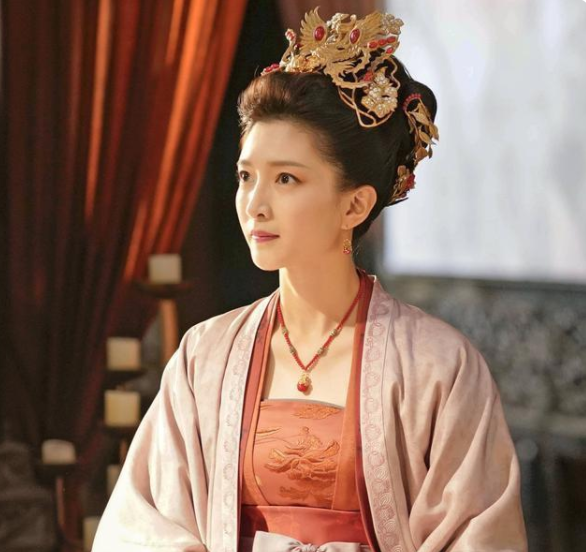 長得好看，演得卻像木頭，那些毫無CP感的“官配”一對比一對拉胯