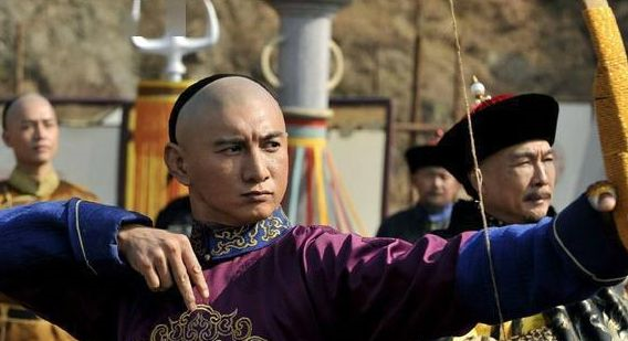 清朝皇帝一月剃三次頭，剃頭匠都要經歷些什麼非人待遇？