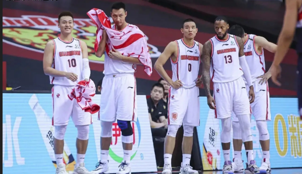 3訊息！廣東鋒霸賽季報銷，遼寧名帥正式出山，CBA眾將集體砸碗