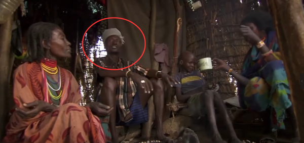 非洲鹽販的補給站,50米的深水井,誰說非洲人渴死不打井 非洲鹽販的補給站,50米的深水井,誰說非洲人渴死不打井