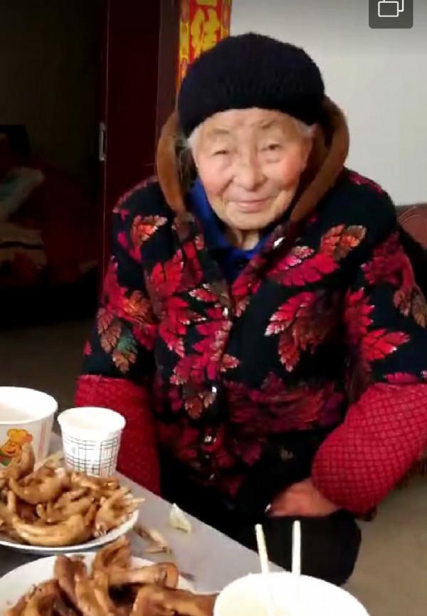 過了70歲的老人吃什麼好 過了70歲的老人吃什麼好