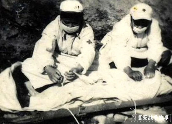 戰爭故事：志願軍戰士被彈片削掉命根子，他在深夜悄悄拔掉輸血管