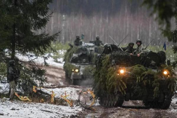 立陶宛炮兵營實彈射擊訓練 立陶宛炮兵營實彈射擊訓練