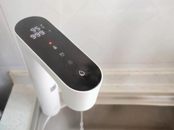 一秒速熱，真正解決一家人飲水所需，小米即熱淨水器Q600