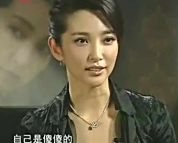 李冰冰的妹妹李雪才是高手，如今兒女雙全，希望姐姐早日找到幸福