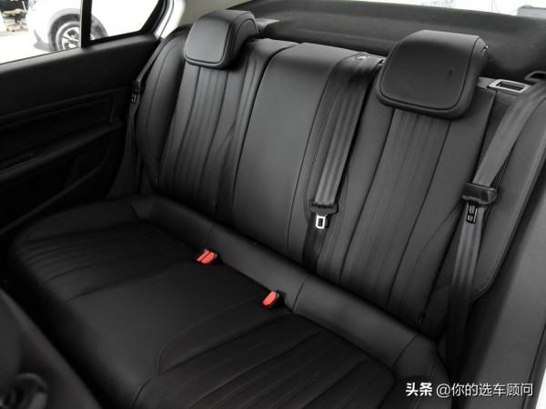 大家都說這車好,大空間配1.6T,如今得靠降價賣車,實拍標緻408 大家都說這車好,大空間配1.6T,如今得靠降價賣車,實拍標緻408