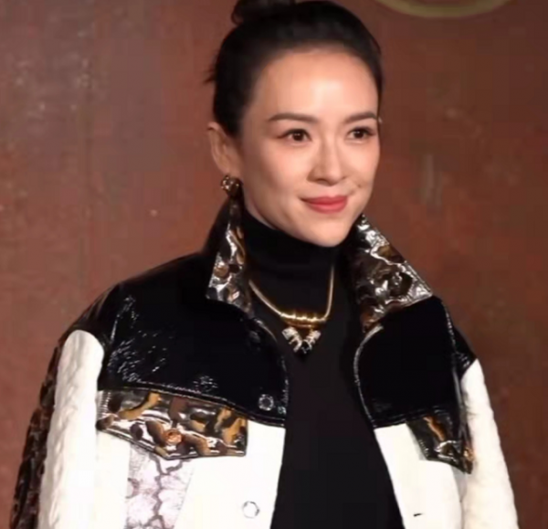 章子怡壓軸亮相LV大秀!穿皮衣氣場十足,舒淇穿一身黑大搶風頭 章子怡壓軸亮相LV大秀!穿皮衣氣場十足,舒淇穿一身黑大搶風頭