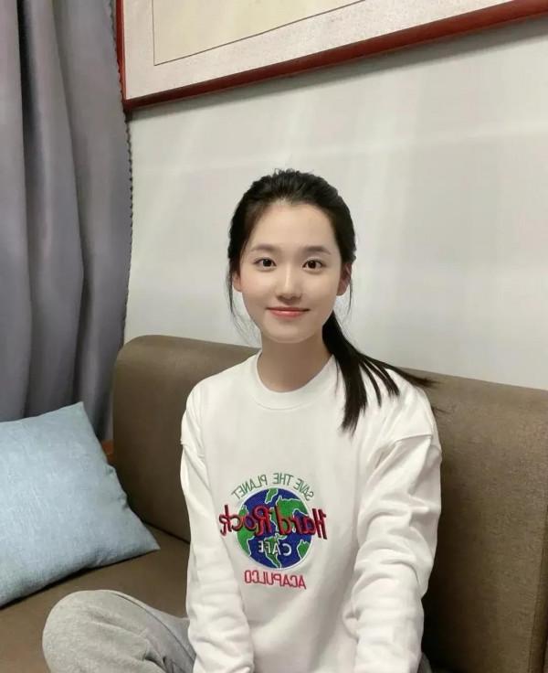 我在新疆烏魯木齊喜怒哀樂的日子都是現代詩陪我度過的 我在新疆烏魯木齊喜怒哀樂的日子都是現代詩陪我度過的