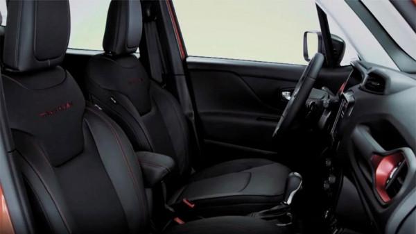 燈組調整/內飾升級 Jeep新款自由俠官圖釋出 燈組調整/內飾升級 Jeep新款自由俠官圖釋出