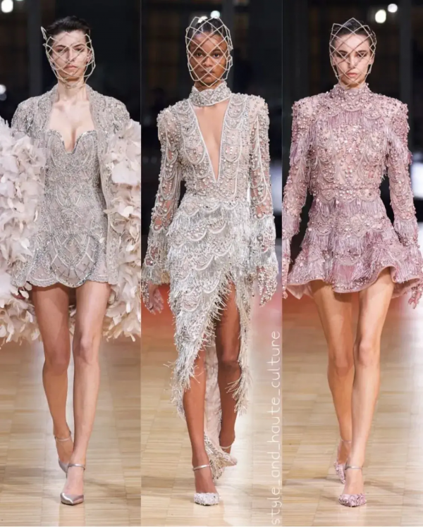 李宇春春晚的11斤戰袍，為何歐洲人要花那麼多精力在手工上？