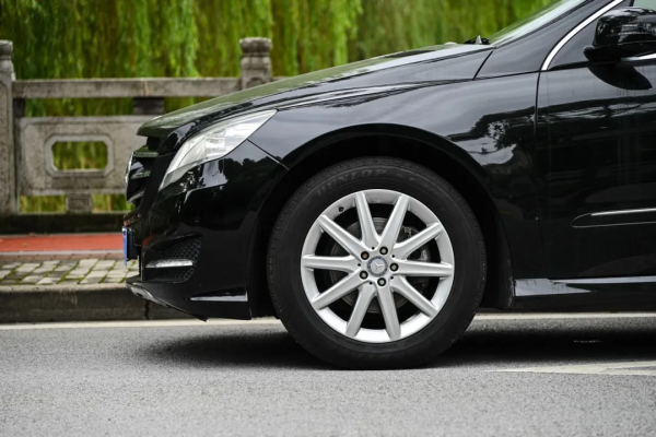 6缸6座的賓士R350L,輕鬆勝任多人出行 6缸6座的賓士R350L,輕鬆勝任多人出行