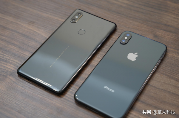 iPhone 真的比安卓耐用嗎?測評兩臺幾年前的舊手機 iPhone 真的比安卓耐用嗎?測評兩臺幾年前的舊手機
