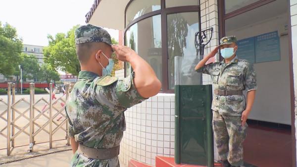 中秋萬家團圓之時,金山有一群人卻沒有回家…… 中秋萬家團圓之時,金山有一群人卻沒有回家……