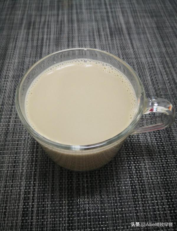 一把香蔥，教你做蔥油拌麵，食材簡單，一學就會，少油不膩又勁道