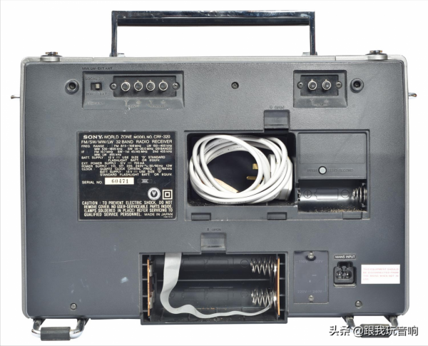 這是一款80年代索尼公司推出的CRF-320 LW/AM/FM/SW 收音機 這是一款80年代索尼公司推出的CRF-320 LW/AM/FM/SW 收音機