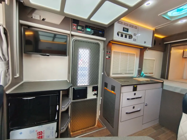 舜宇V90 T型小額頭 後拓展＋電動吊床 極致空間利用術