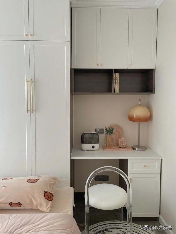 120㎡的家主衛改成衣帽間，客衛設計雙槽浴室櫃，滿足心願和使用