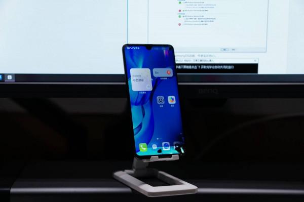 一分鐘非華為電腦安裝電腦管家，爆屏手機化身生產力、摸魚神器