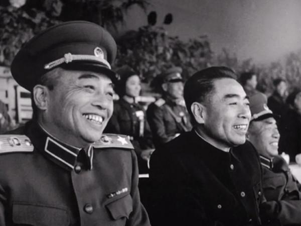 在南京,許世友請彭德懷吃飯,彭老總為何說:我們是“出家人”嘍 在南京,許世友請彭德懷吃飯,彭老總為何說:我們是“出家人”嘍