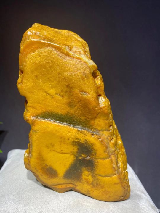 江西贛州桃江河 黃蠟石