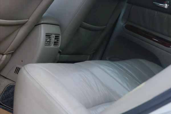 「情懷玩車」翻新復活2002年的豐田佳美，絕代神車，氣質非凡