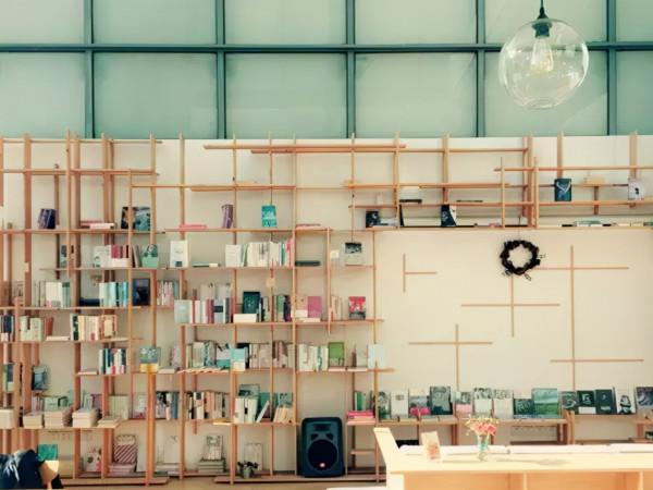京城簡約風書店，乾淨明亮簡簡單單的閱讀之所