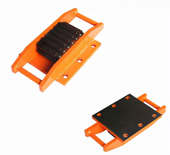 履帶搬運坦克車更適合在困難地形中行進