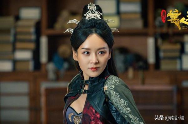 《唐門：美人江湖》上映，克拉拉恃美行兇，這部電影太養眼