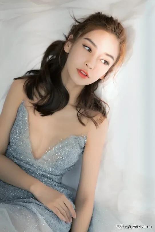 明星桌布:Angelababy楊穎 明星桌布:Angelababy楊穎