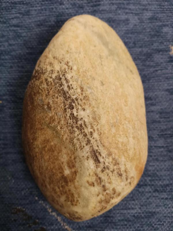 新疆和田玉石包玉探秘 新疆和田玉石包玉探秘